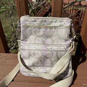 Coach crossbody bag in near mint condition
